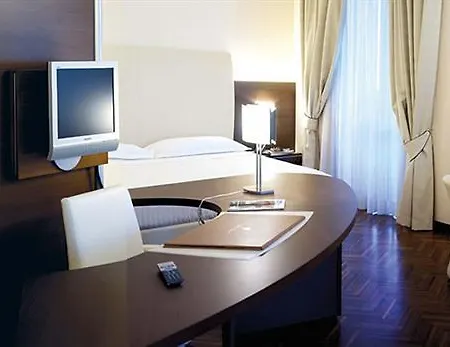 Habitat Hotel